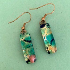 Detailed unique glass drop dangling earrings - NEW